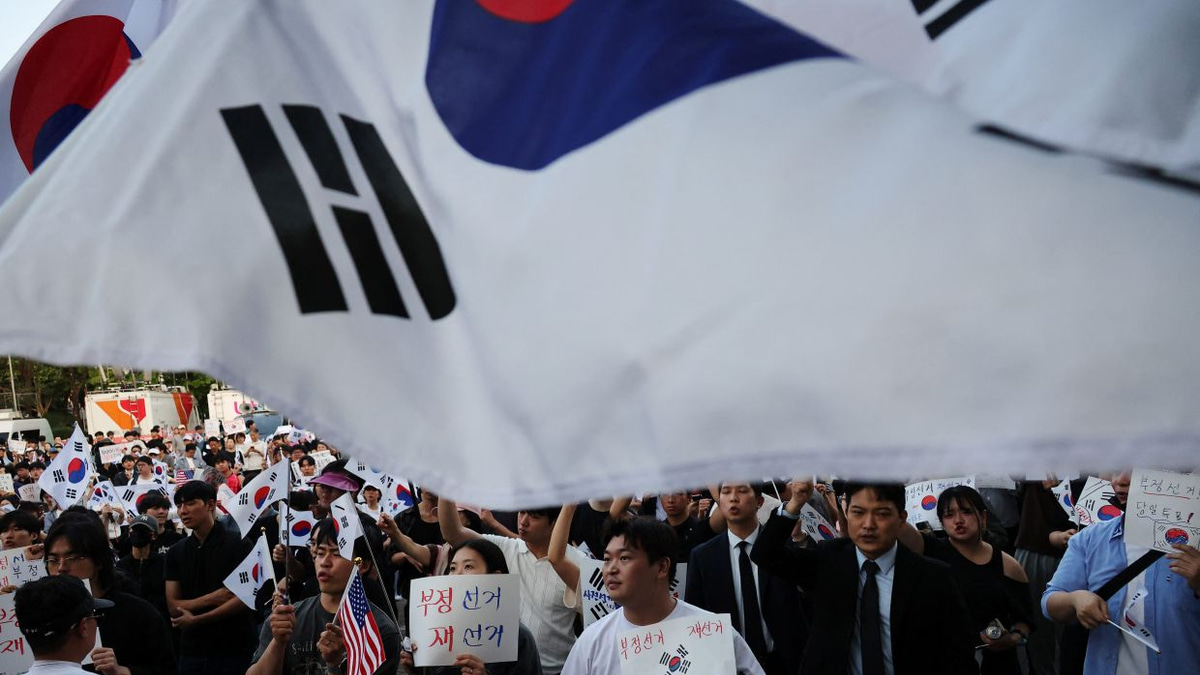 South Korea's President Lee Calls for Measured Response to Election Protests, Dismisses Fraud Allegations