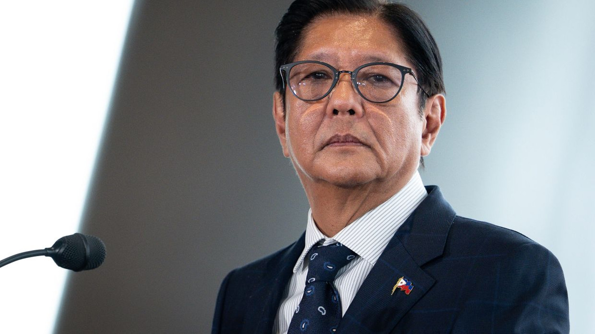 Marcos Seeks to Rebuild Economic Credibility Amid Corruption Scandal and Political Turmoil
