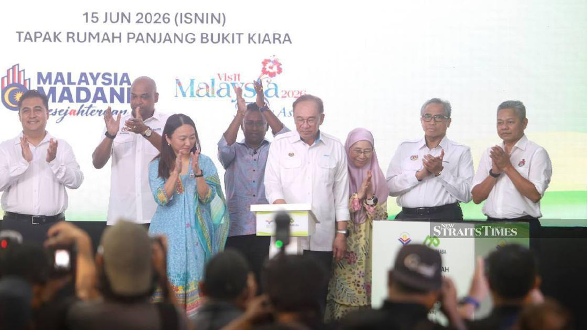 PM Anwar Warns Against Politicians Exploiting Racial Divisions for Political Gain