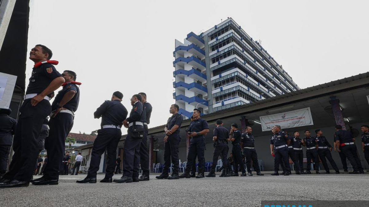 Security Forces Begin Early Voting in Negeri Sembilan State Election