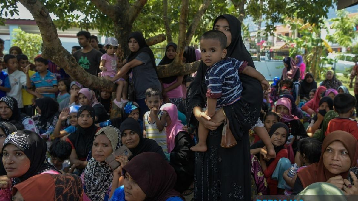 UNHCR Card Does Not Exempt Refugees From Malaysian Law, Clarifies Economy Minister