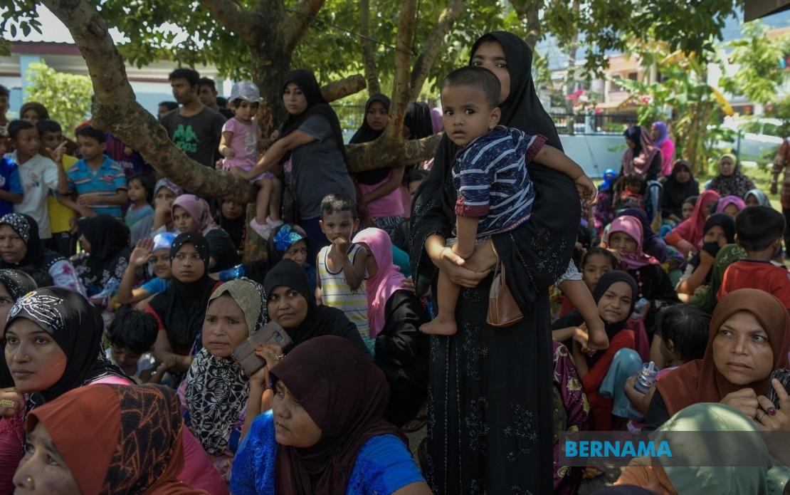 UNHCR Card Does Not Exempt Refugees From Malaysian Law, Clarifies Economy Minister