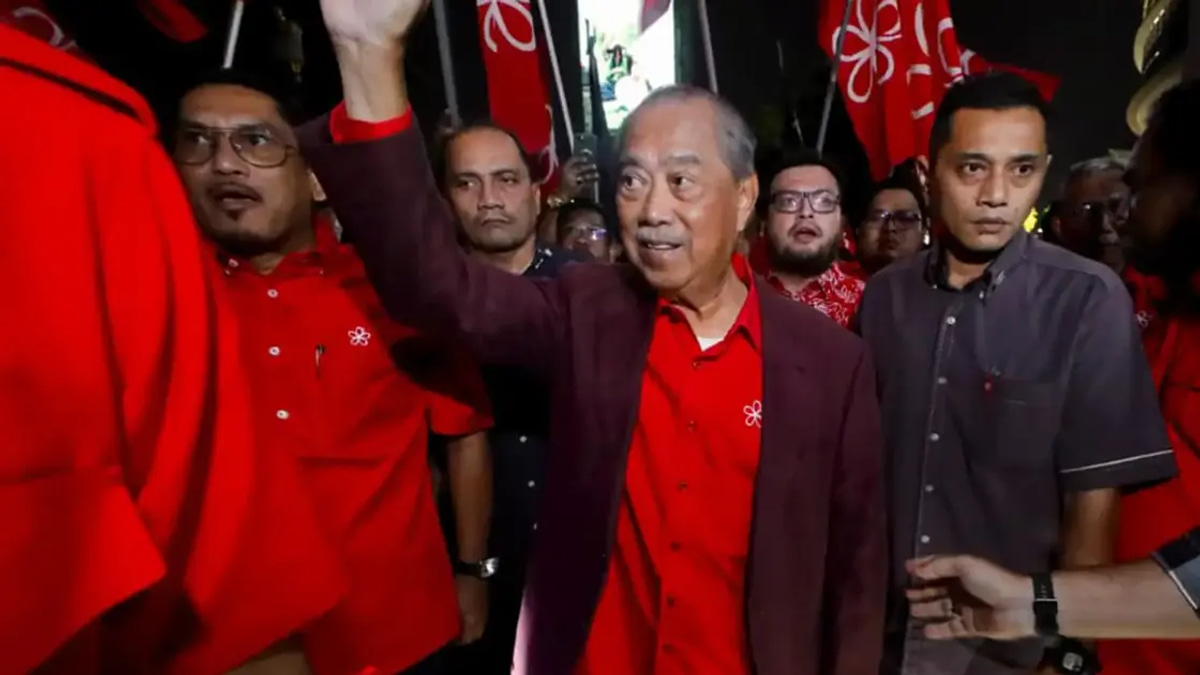 Muhyiddin Rallies Over 200 Supporters as Bersatu Gathers for Pivotal Strategy Session