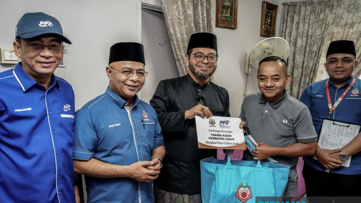 MAIWP Extends Financial Aid to Widow Raising Five Children in Federal Territories