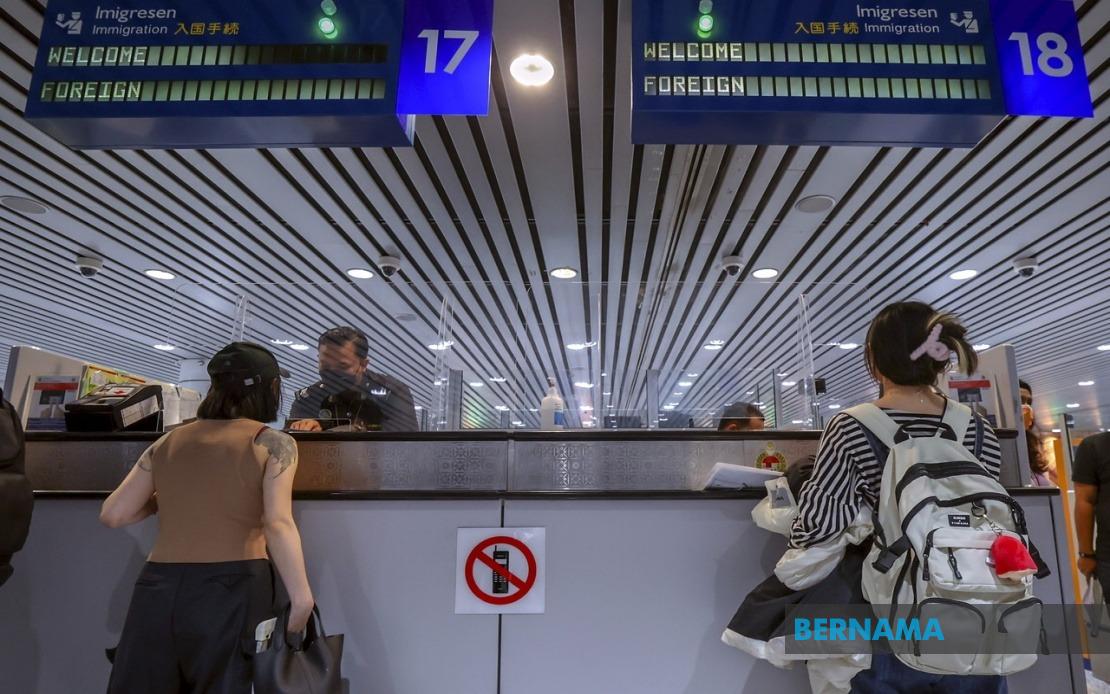 Cabinet Backs 17-Point Plan to Overhaul Security at KLIA and Border Checkpoints