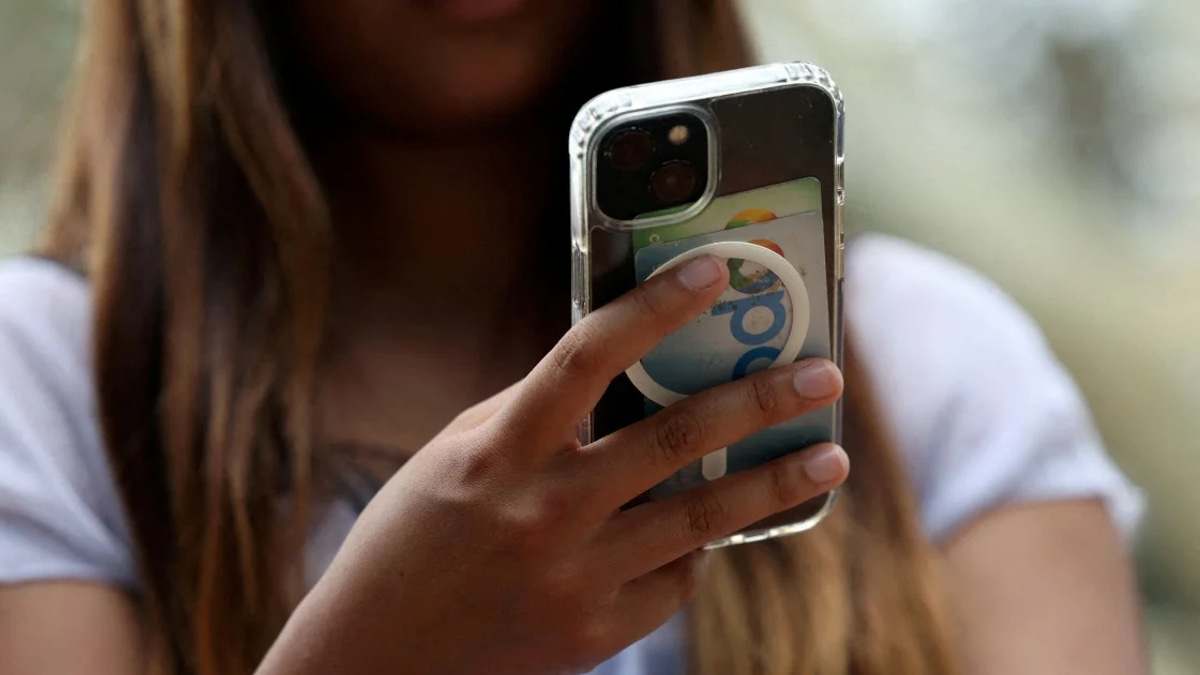 Australia Empowers Regulator to Enforce Under-16 Social Media Ban Against Tech Giants