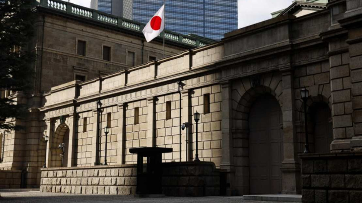 Japanese Yen Tumbles to 39-Year Low Against Dollar as Fed Rate Hike Expectations Persist