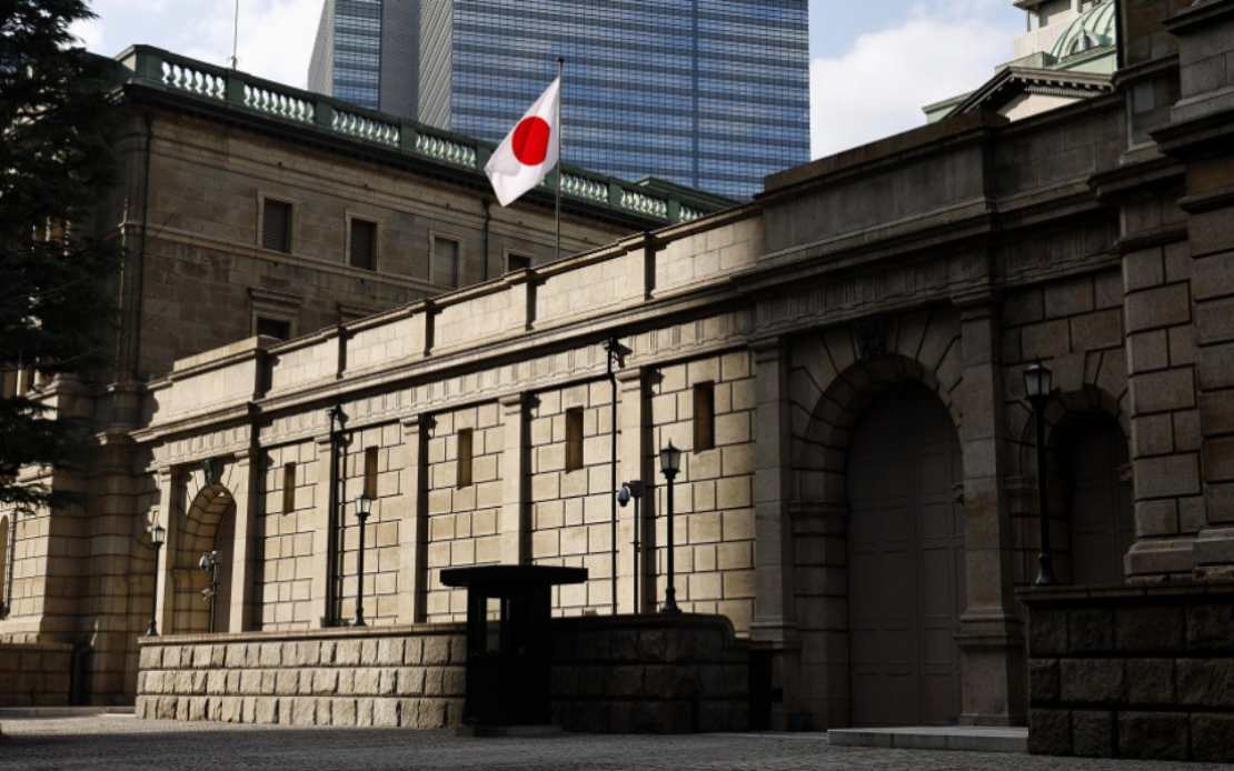 Japanese Yen Tumbles to 39-Year Low Against Dollar as Fed Rate Hike Expectations Persist