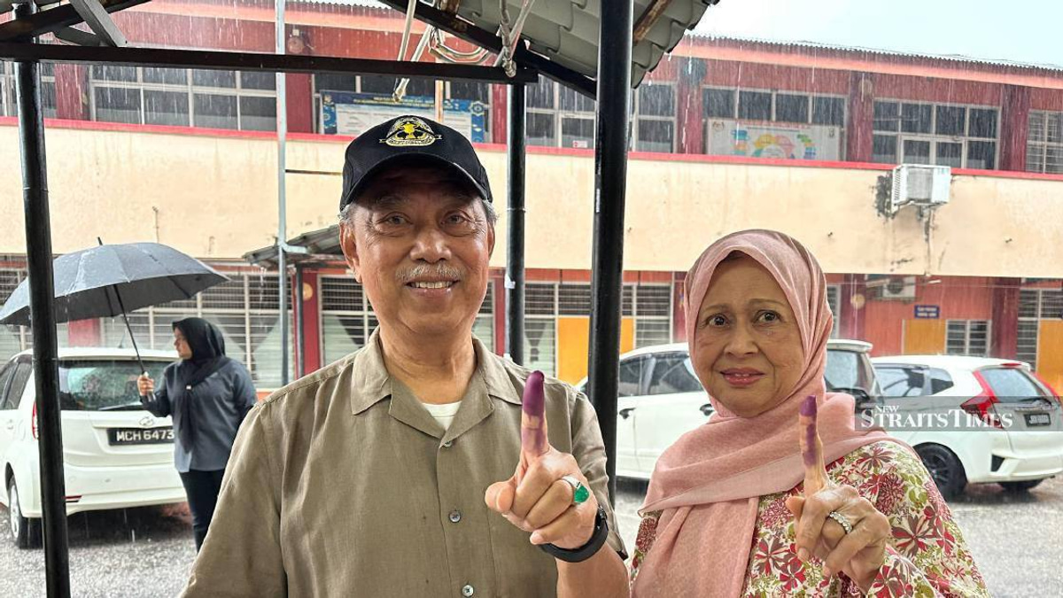 Muhyiddin Targets Strong Johor Turnout Despite Wet Weather Conditions