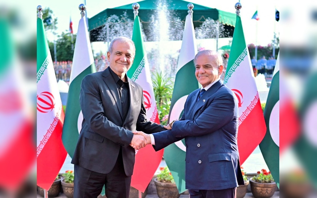 Pakistan Backs Iran's Ballistic Missile Rights as Pezeshkian Visits Islamabad