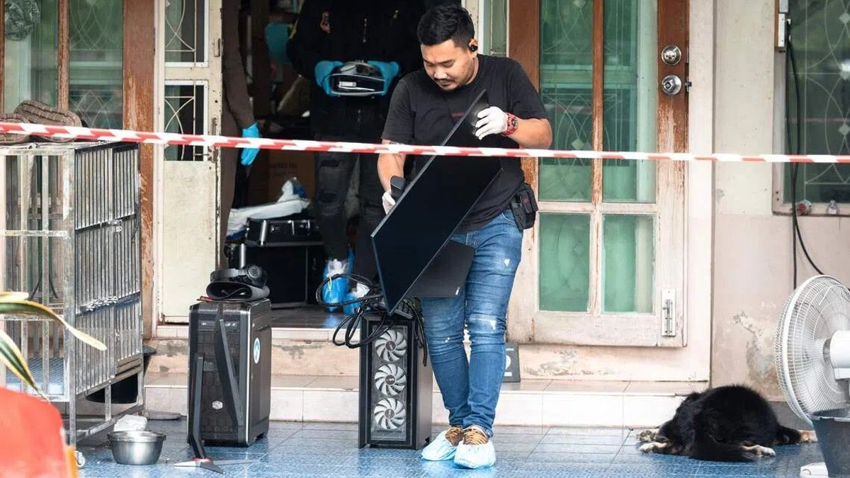 Thai Police Probe Teen Shooter's Online Activity, US School Shooting Searches