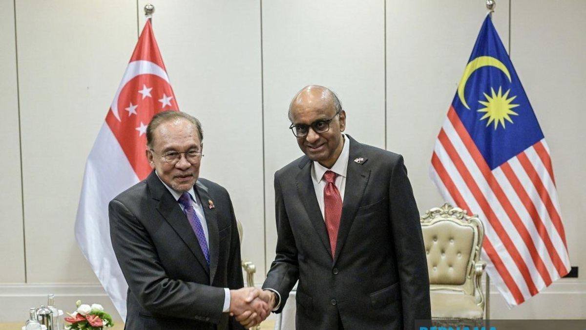 Anwar Meets Singapore President Tharman During Three-Day State Visit