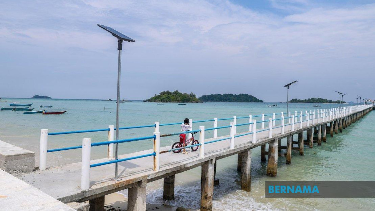 Pulau Tinggi Residents Pin Hopes on New Johor Representative to Fix Crumbling Jetty and Housing Crisis