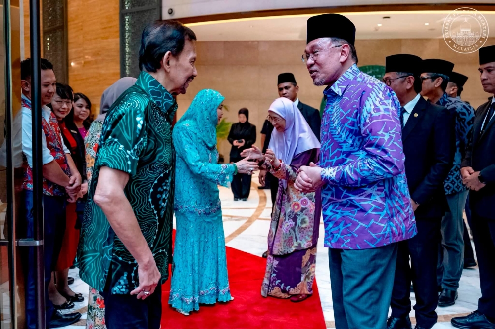 Anwar Extends Birthday Wishes to Brunei Sultan, Reaffirms Malaysia-Brunei Ties