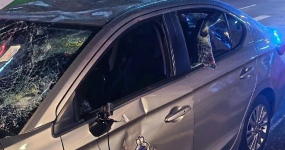 Foreign Vagrant Arrested After Smashing Police Car with Brick in Kuala Lumpur