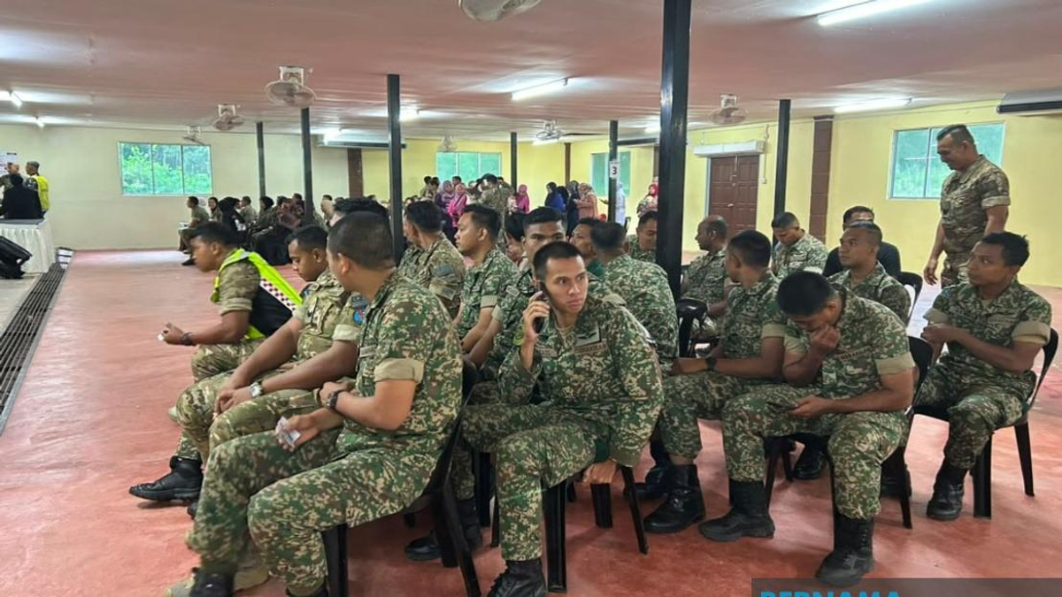 Saifuddin, Khaled Call on Early Voters to Embrace Democratic Responsibility in Johor Election