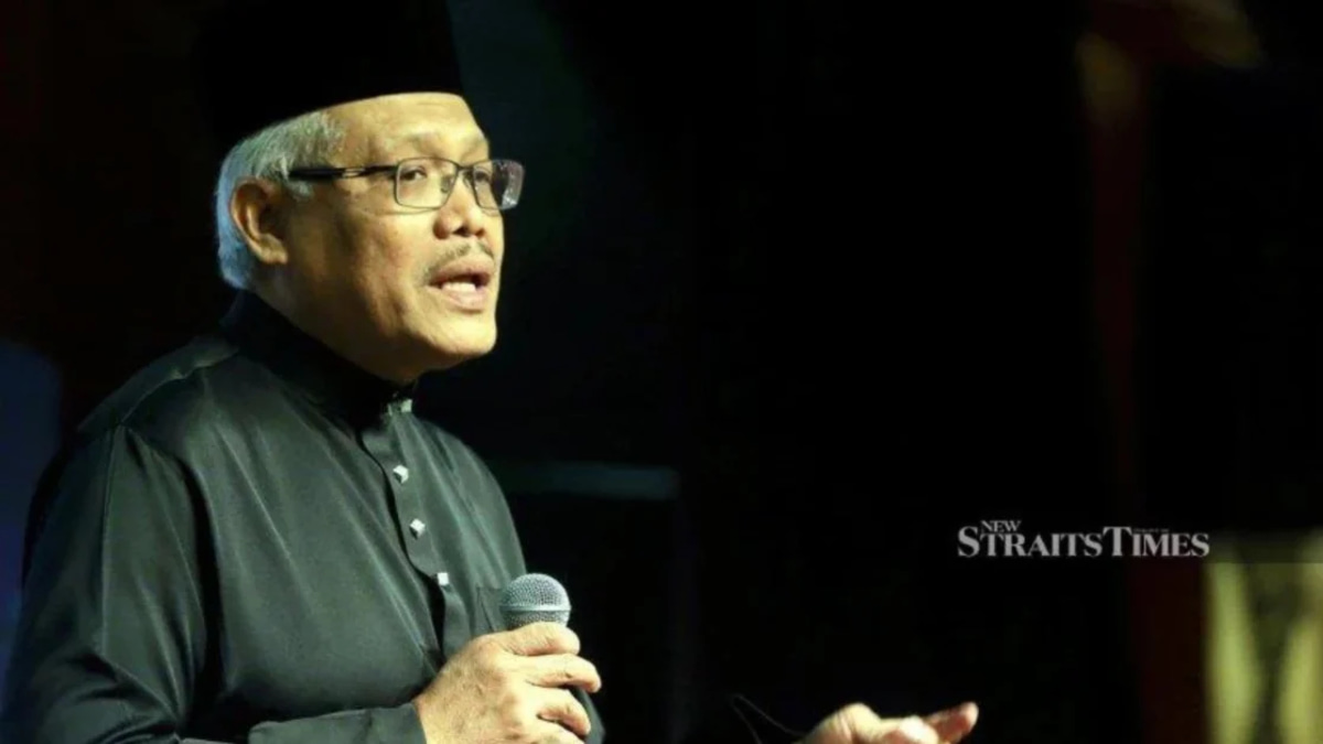 Hamzah questions Azam Baki's appointment as National Financial Crime Centre advisor