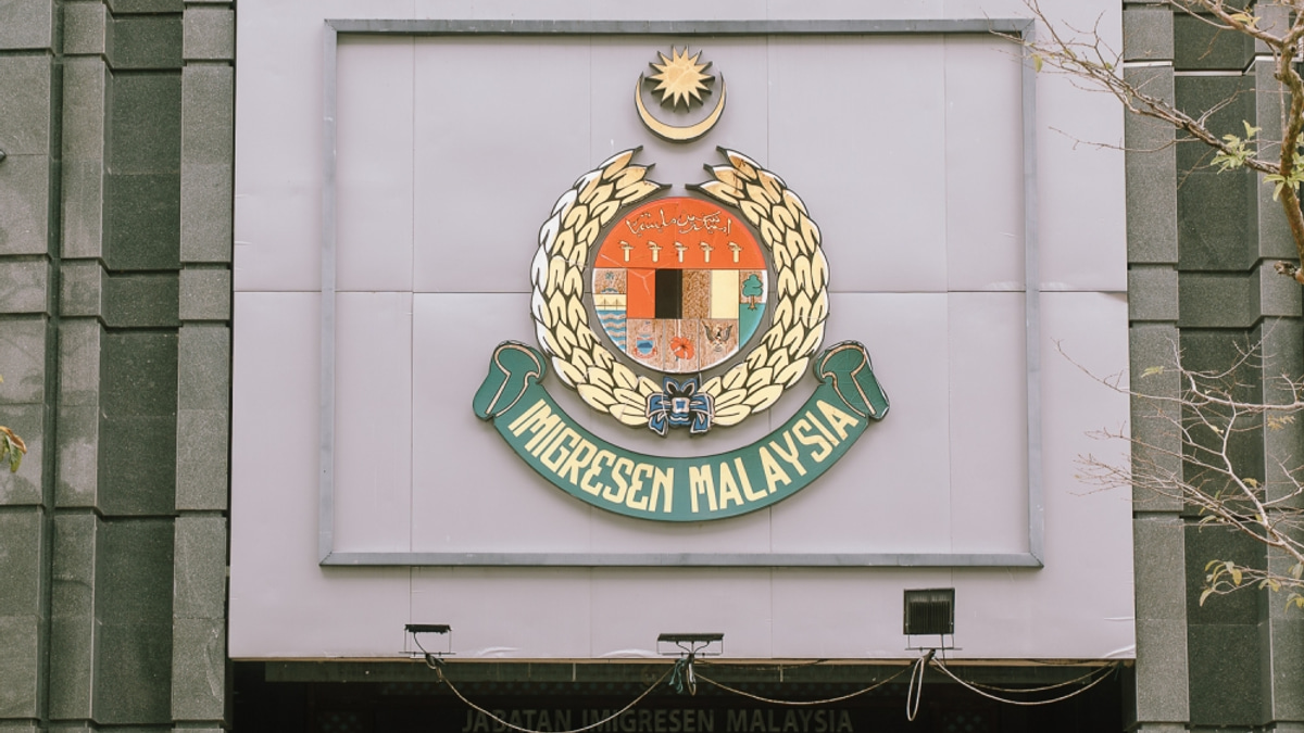 Immigration Department Dismantles Passport Forgery Ring in Kuala Lumpur, Arrests Three Indonesians