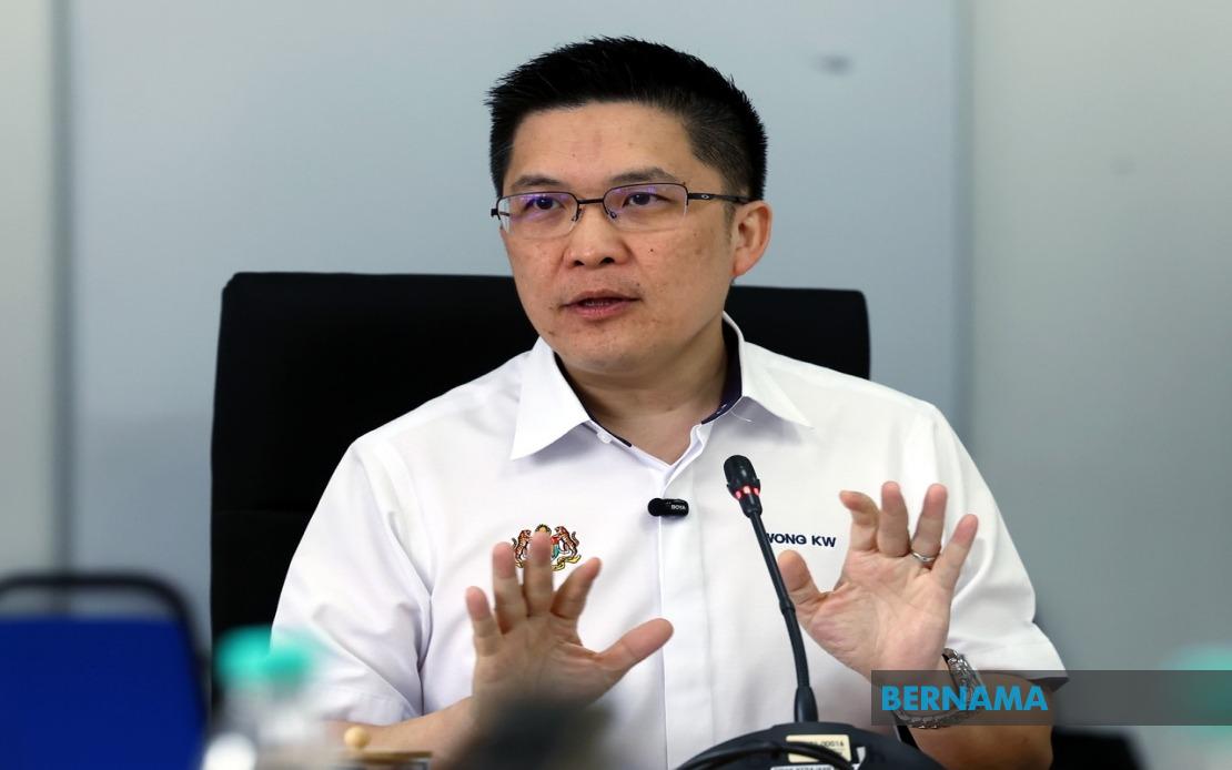 Thirty Schools in Lubok Antu Close as Air Quality Crisis Worsens