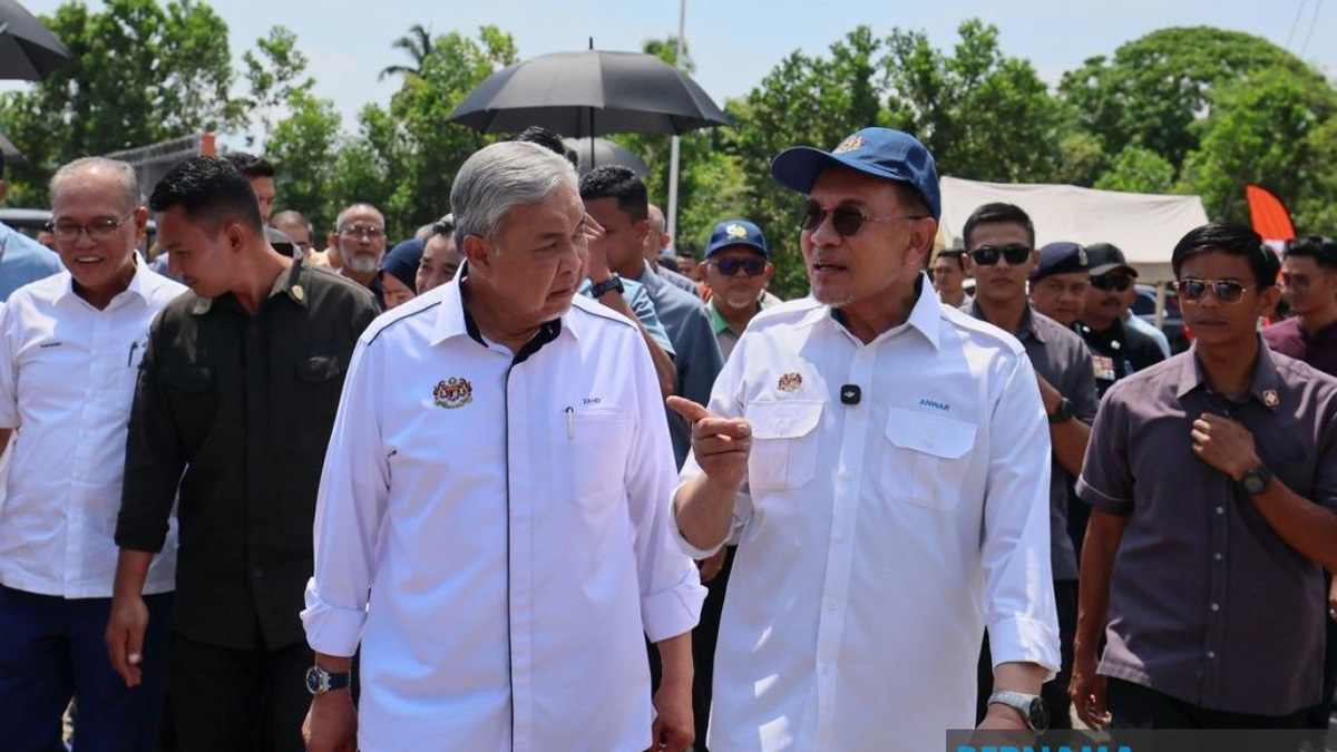Ahmad Zahid Proposes Returning FGV-Managed Land to FELDA to Ease Debt Burden