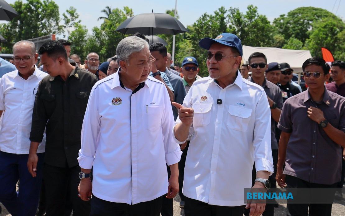 Ahmad Zahid Proposes Returning FGV-Managed Land to FELDA to Ease Debt Burden