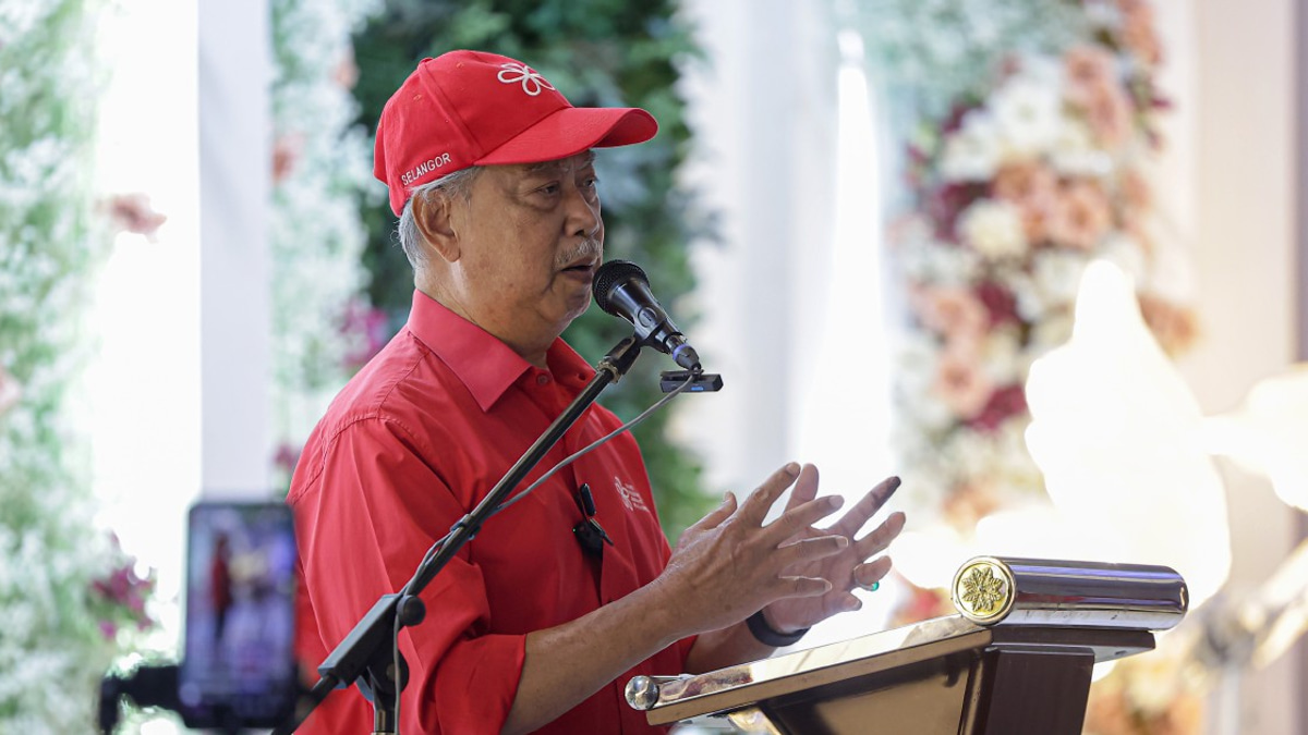 Muhyiddin Defends Bersatu's Negri Sembilan Campaign Against Umno's 'Spoiler' Criticism