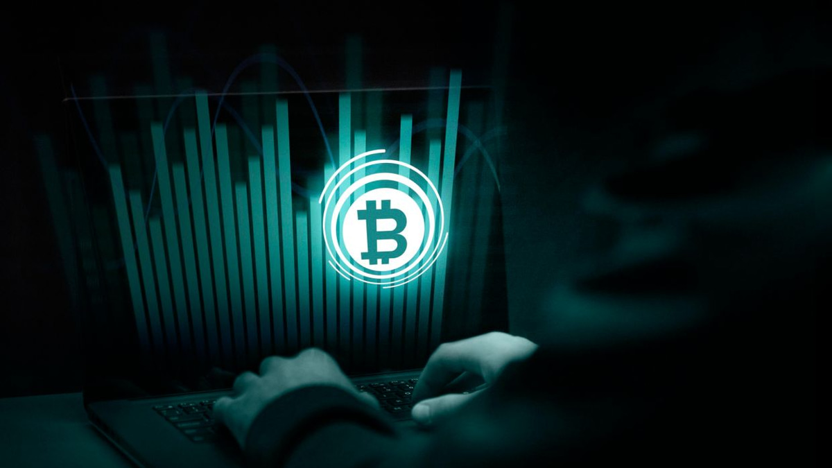 Criminals Impersonate IRS to Target Cryptocurrency Holders in Sophisticated Phishing Campaign