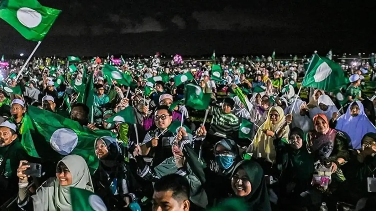 PAS President Hadi Accuses Coalition Partners of Exploiting Islamophobia in Election Campaign