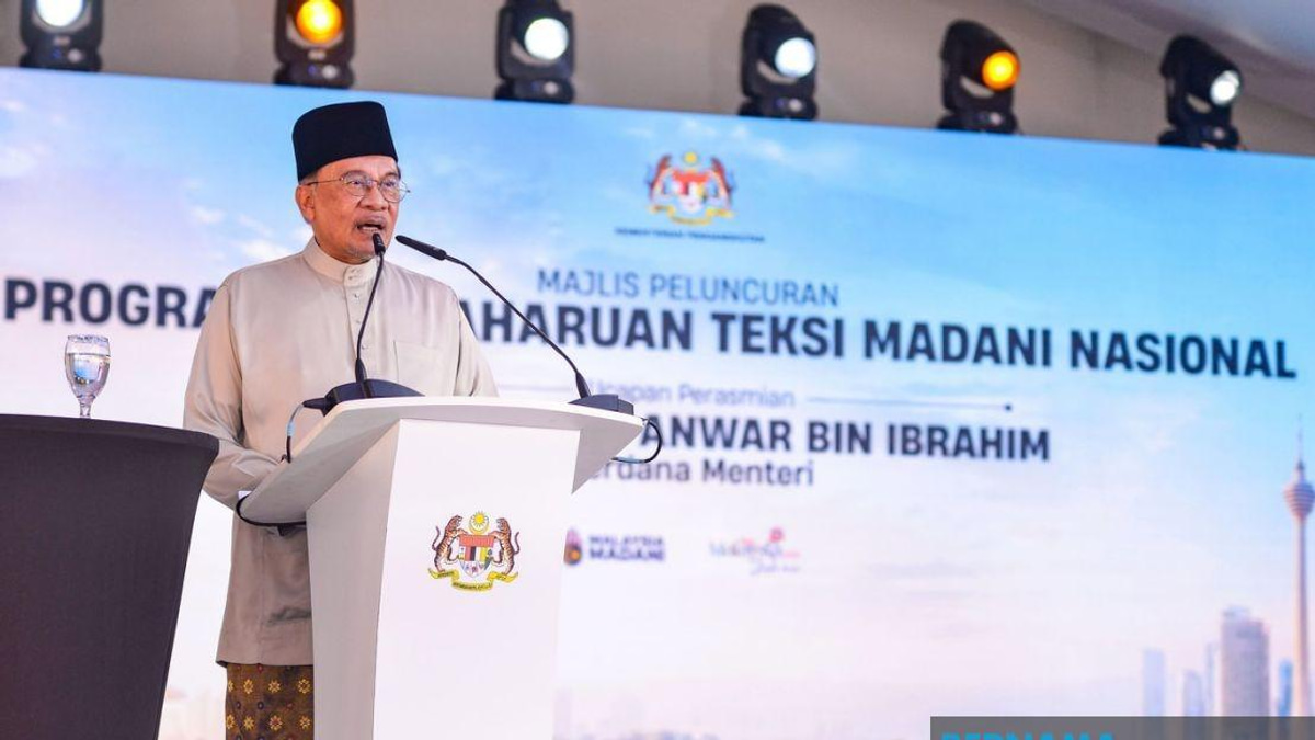 PM Anwar Doubles Down on Taxi Reform with Extra RM10 Million Boost