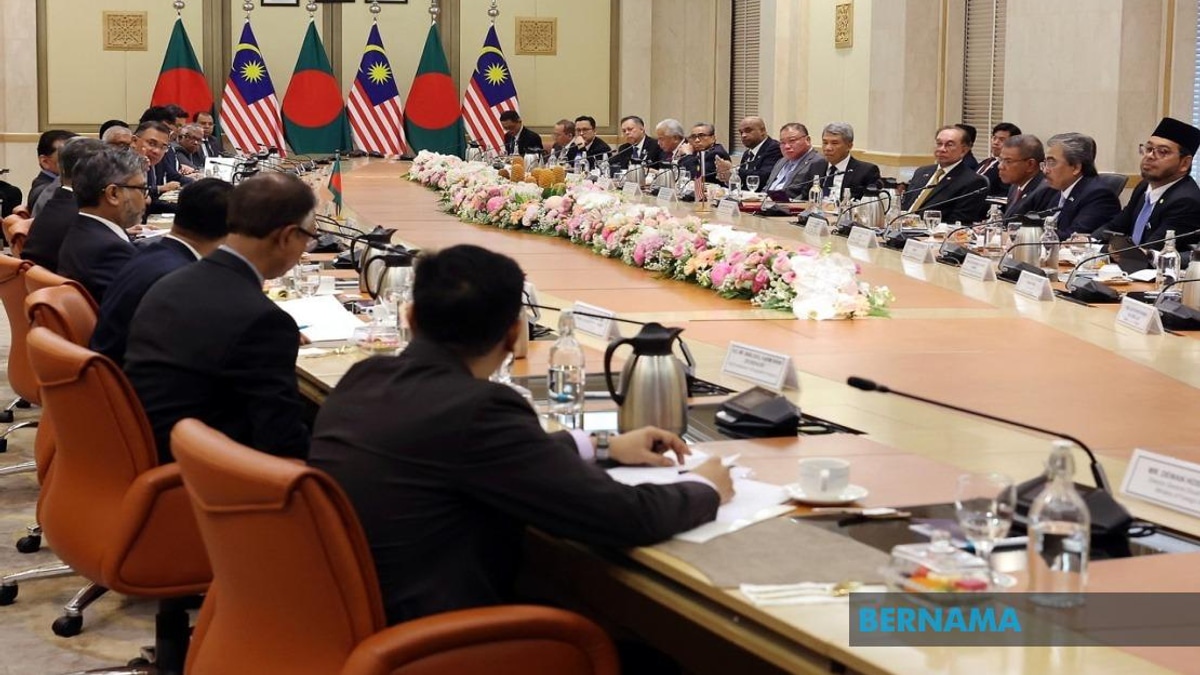 Malaysia, Bangladesh To Expand Cooperation Into AI, Energy, Semiconductors - PM Anwar