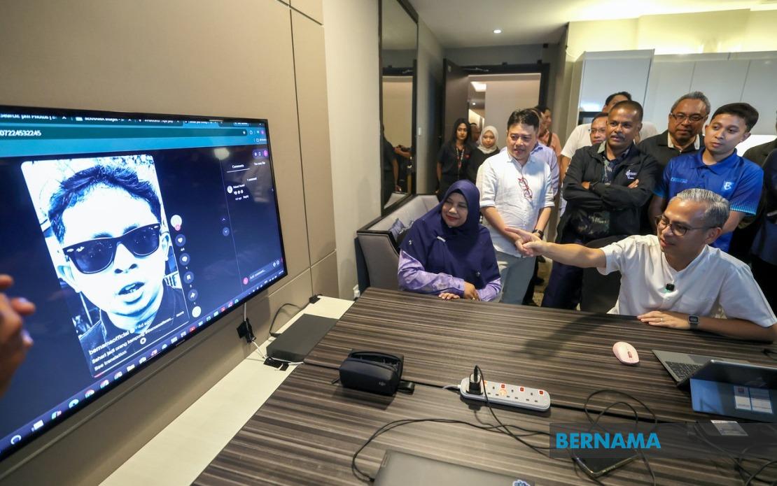 Communications Minister Praises Bernama's Election Coverage Operations