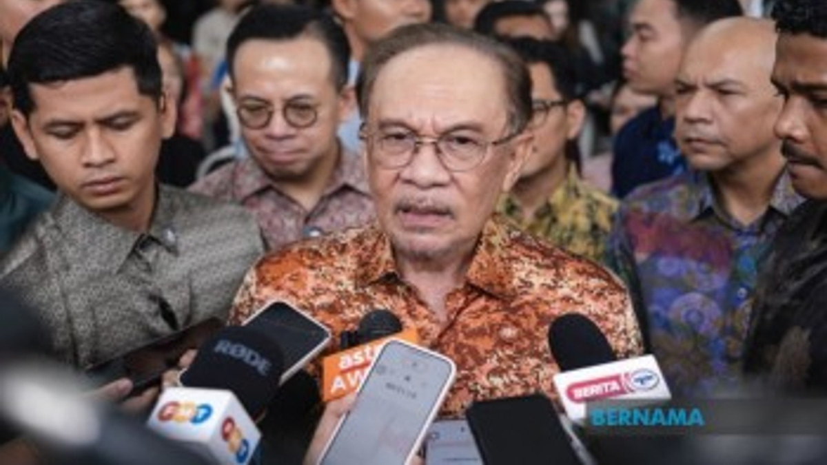 PM Anwar Rules Out GST Return, But Signals Flexibility on SST Reforms