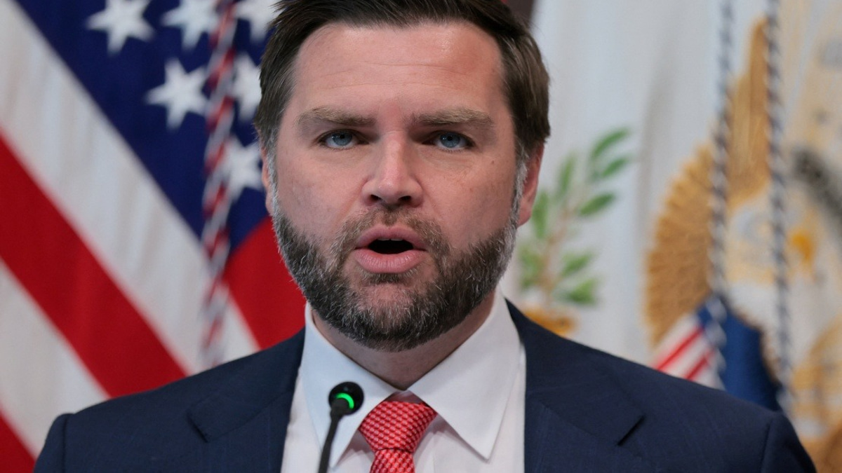 US Demands Iran Restore Gulf Oil Flow and Guarantee Shipping Safety