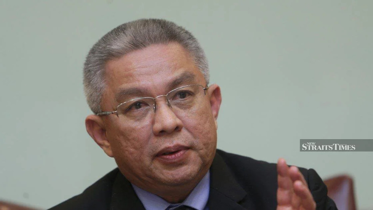 Dr Adham Baba and Alwiyah Talib Among 56 Johor BN Candidates for State Election