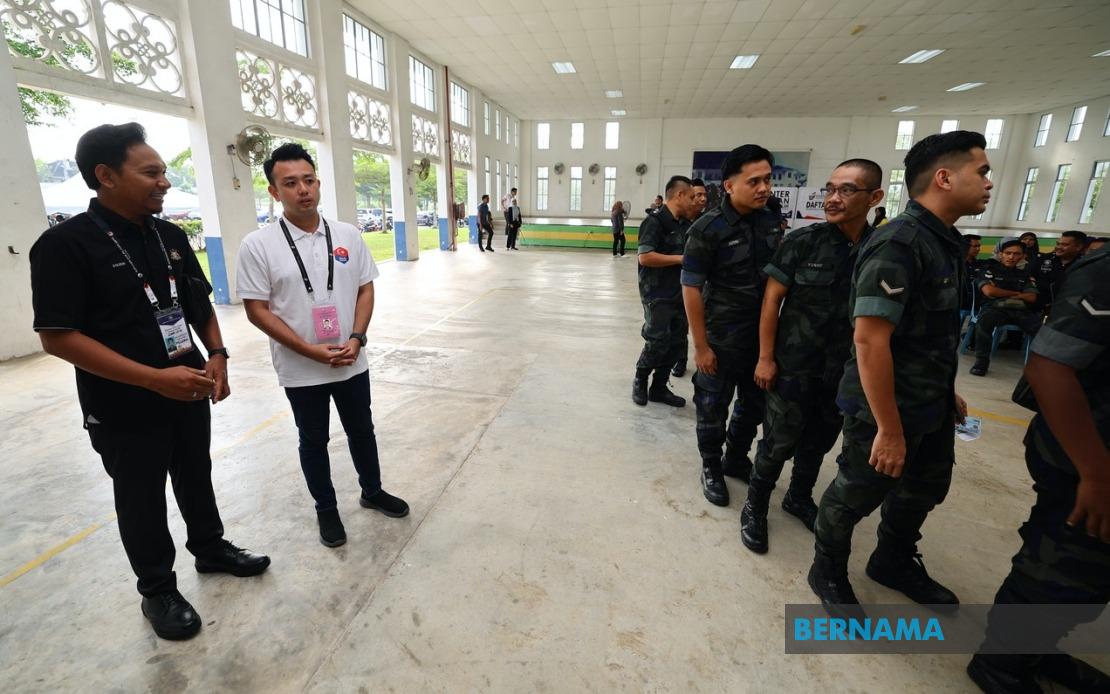 Johor Candidates Witness Early Voting for Security Forces Ahead of Saturday's Election