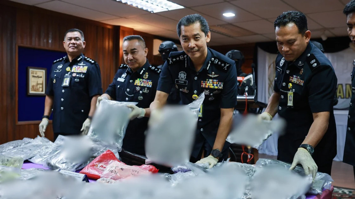 Two brothers held in RM1.76mil drug seizure at Kampung Duyong Besar home