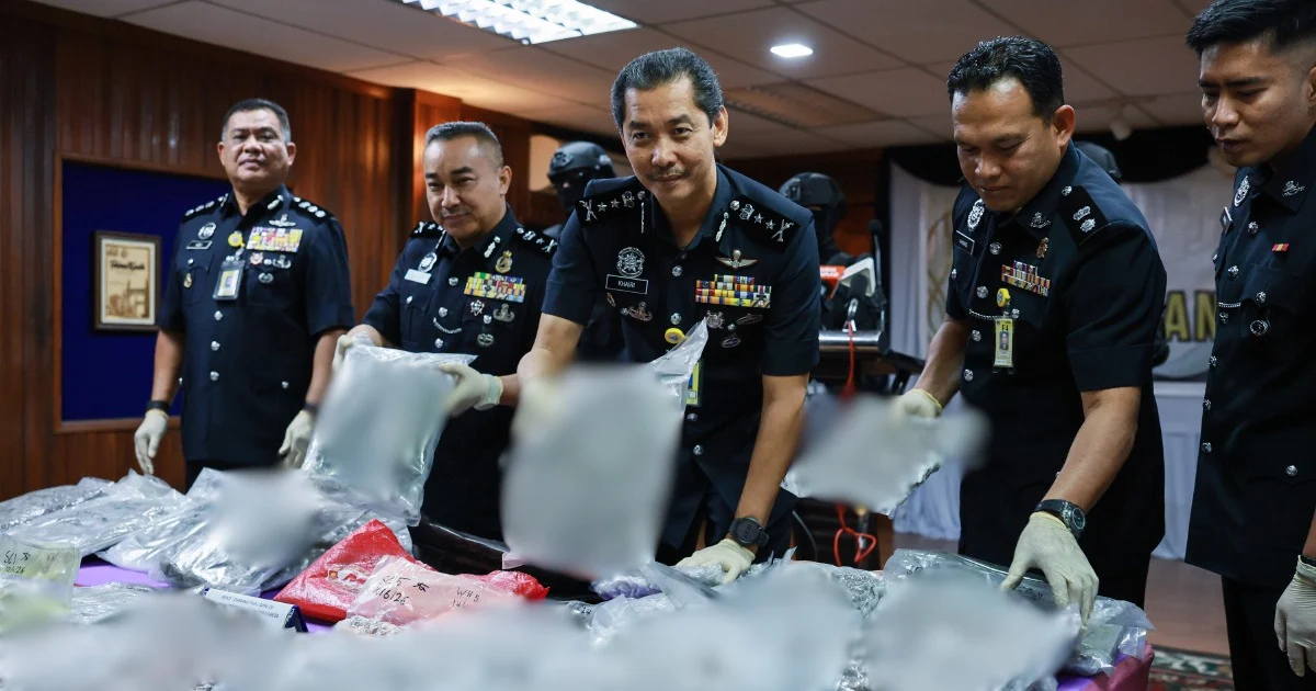 Two brothers held in RM1.76mil drug seizure at Kampung Duyong Besar home