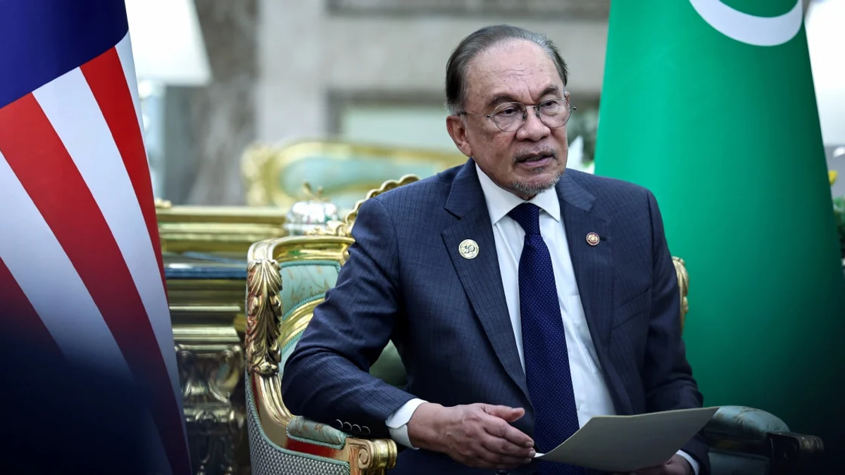Anwar Welcomes Potential US-Iran Deal, Sees Regional Stability Benefits