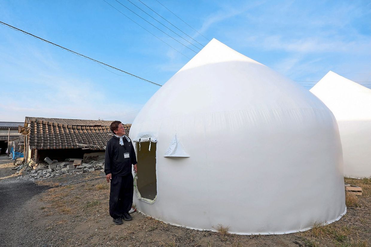 Heat becomes deadly companion for Kumamoto earthquake survivors