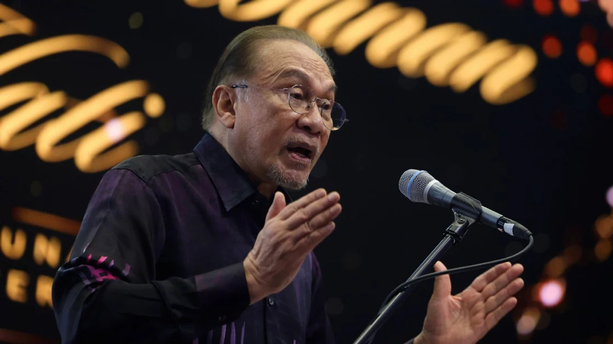 Malaysia Pivots Toward High-Tech Future, Says Anwar