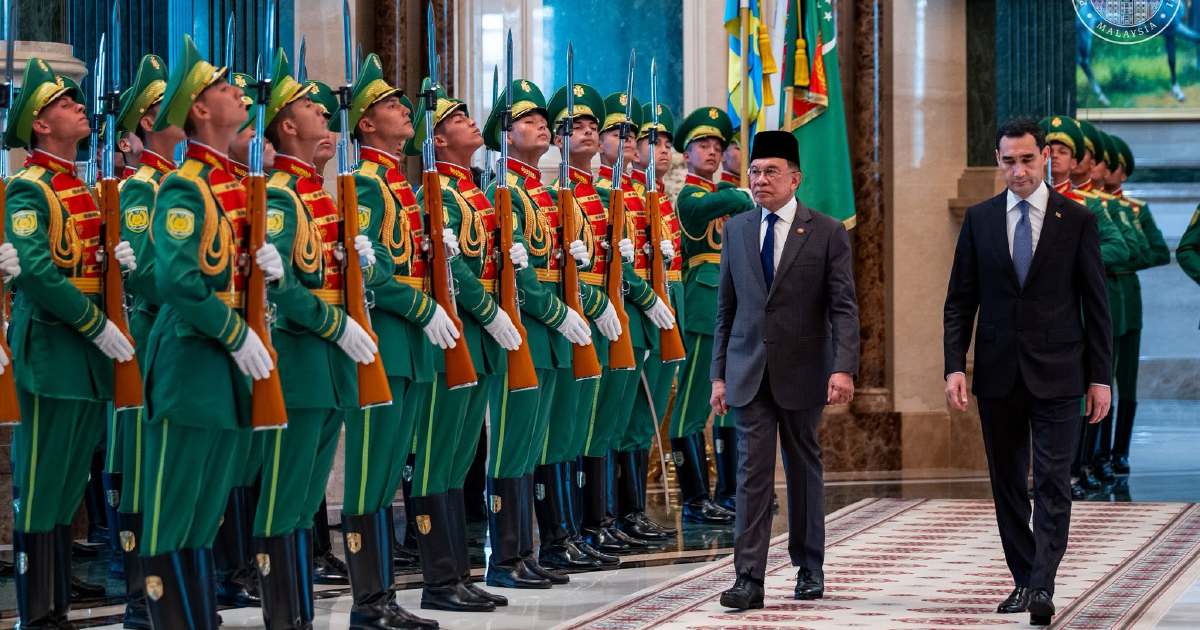 Anwar Ibrahim Receives Official Welcome in Turkmenistan on Historic Central Asia Visit