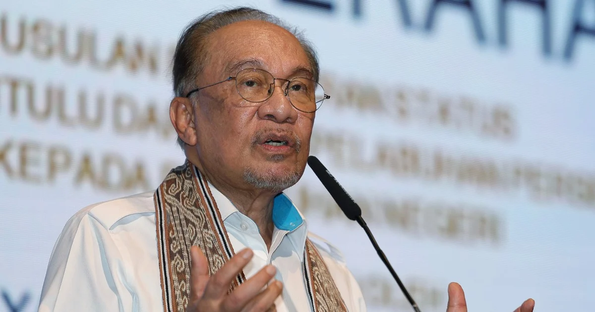 Petronas-Petros talks advance as Anwar signals progress on oil deal