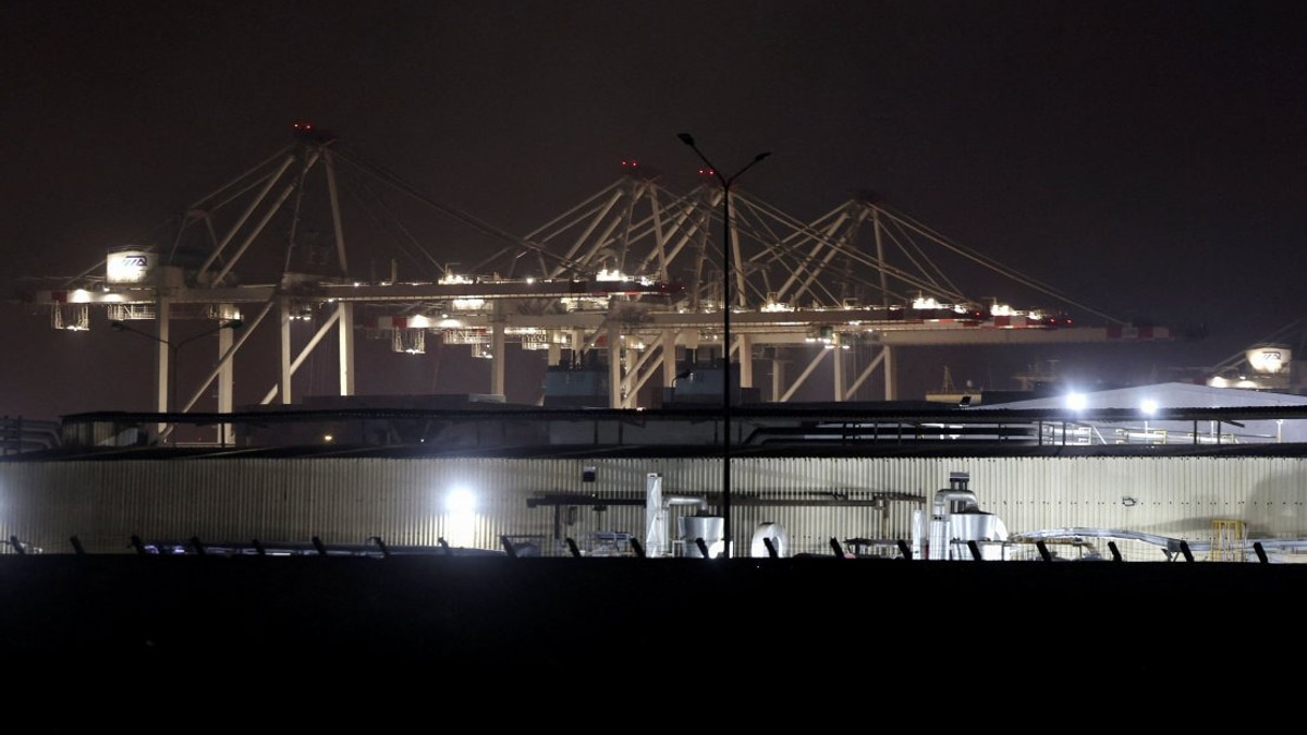 Iran Accuses Israel of 'False-Flag' Tactics After Drone Strike on Egyptian Port