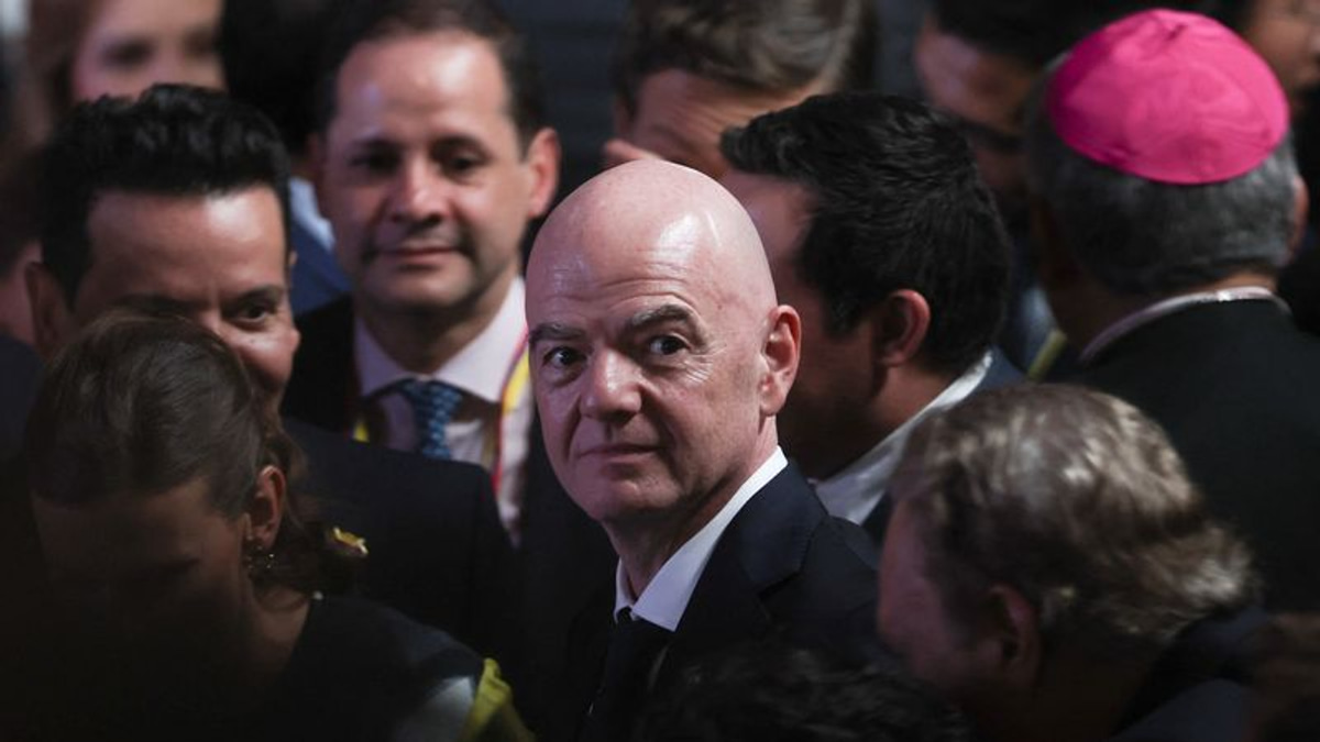 FIFA Doubles Down on Infantino as Crisis Deepens Over Failed World Cup Stake Sale