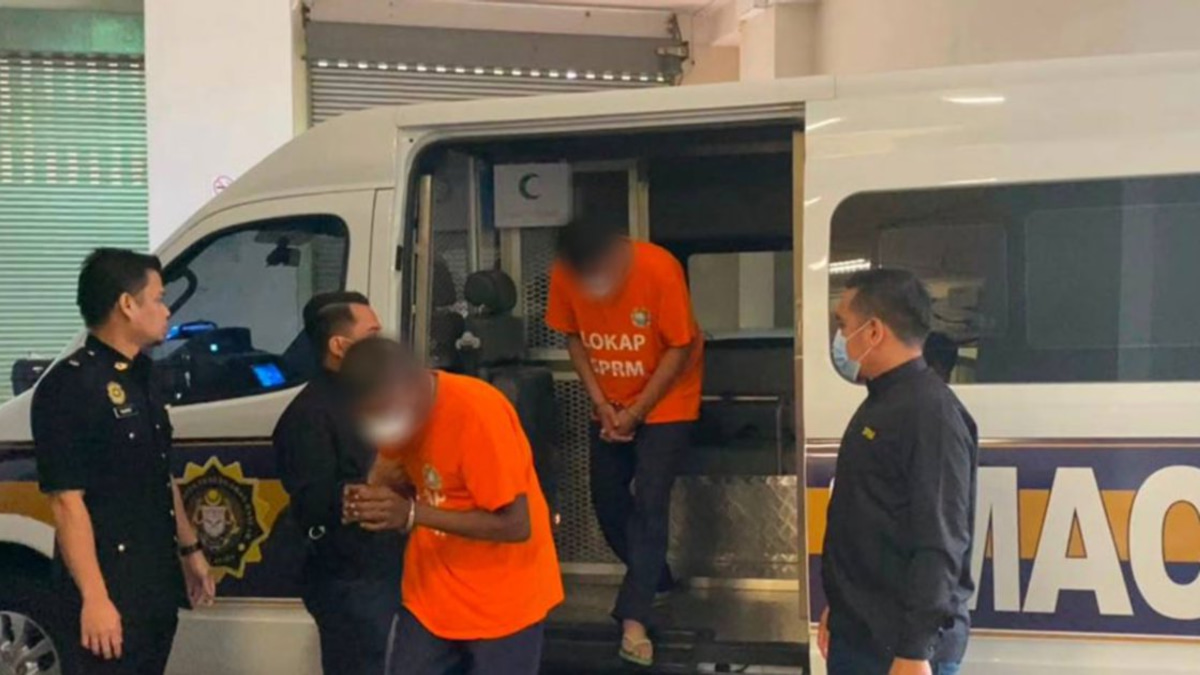 Two East Coast Expressway Patrolmen Held Over Alleged Bribery of Motorists
