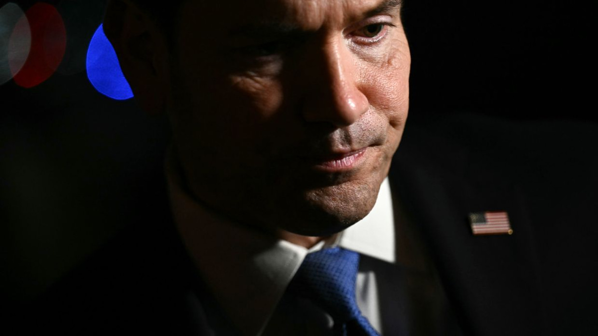 Trump Moderates Rhetoric on China Election Claims as Rubio Prepares Manila Talks with Wang Yi