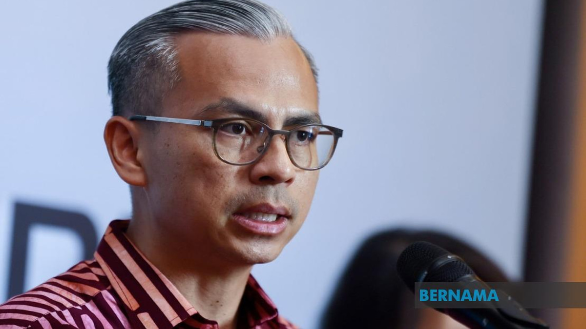 Bank Customers Urged To Report RM1 ATM Fee Breaches to BNM, Says Fahmi