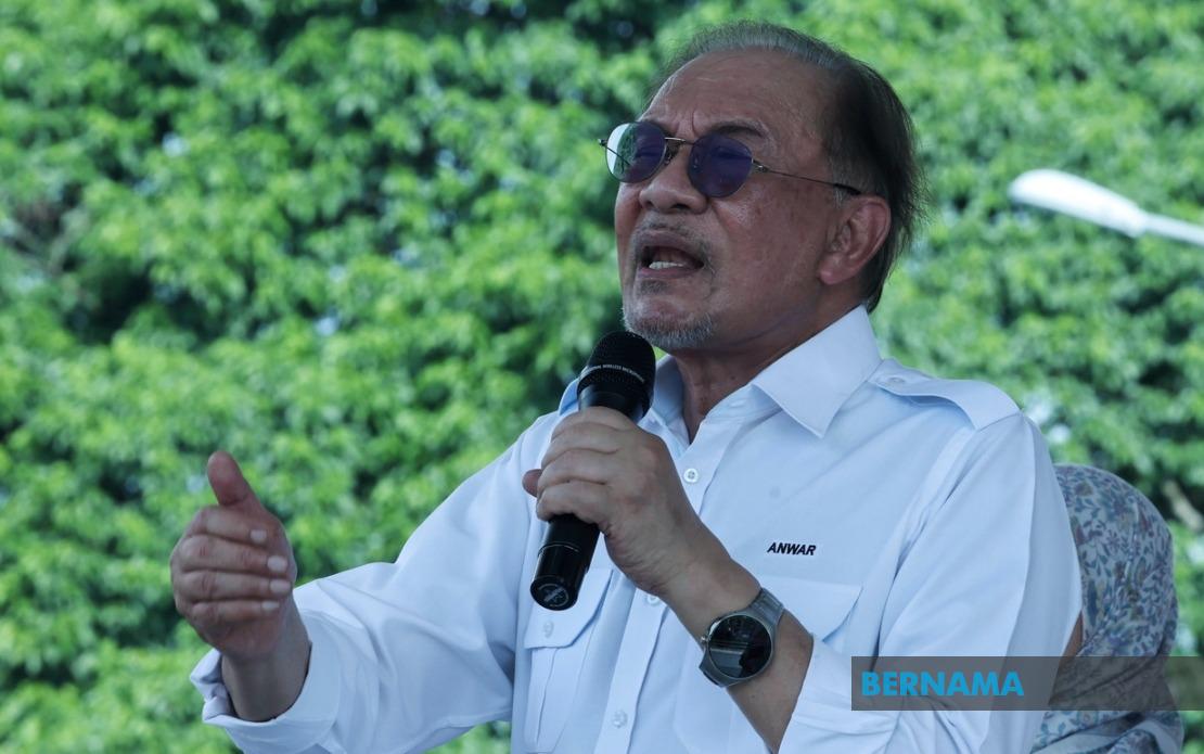 Government Pushing Ahead With Civil Service Housing Plan, Says Anwar