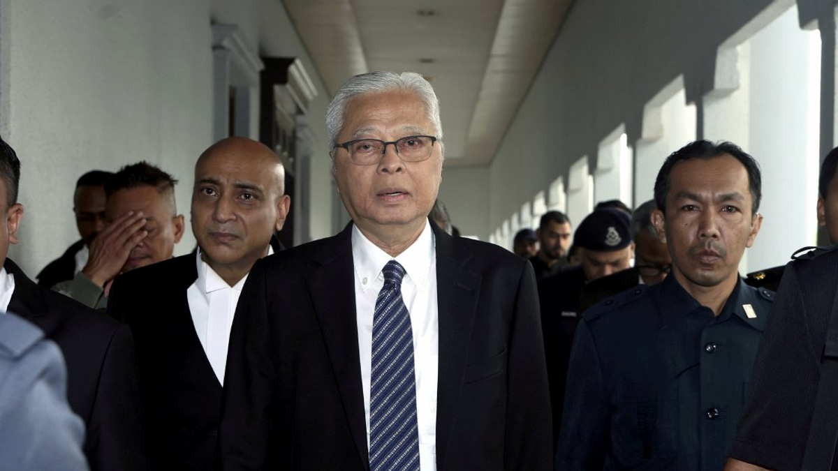 Ex-PM Ismail Sabri's legal team questions 'peculiar' charge as case proceeds