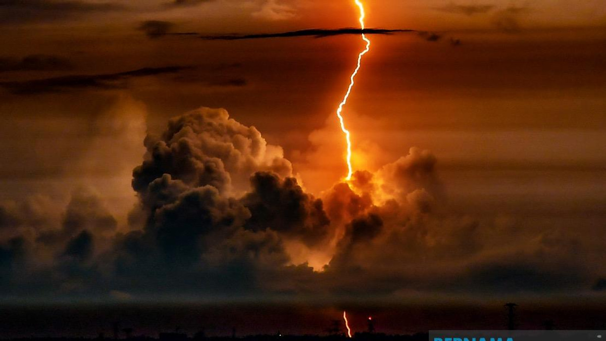 Severe Weather Alert: Seven States Brace for Thunderstorms and Heavy Rain Tonight